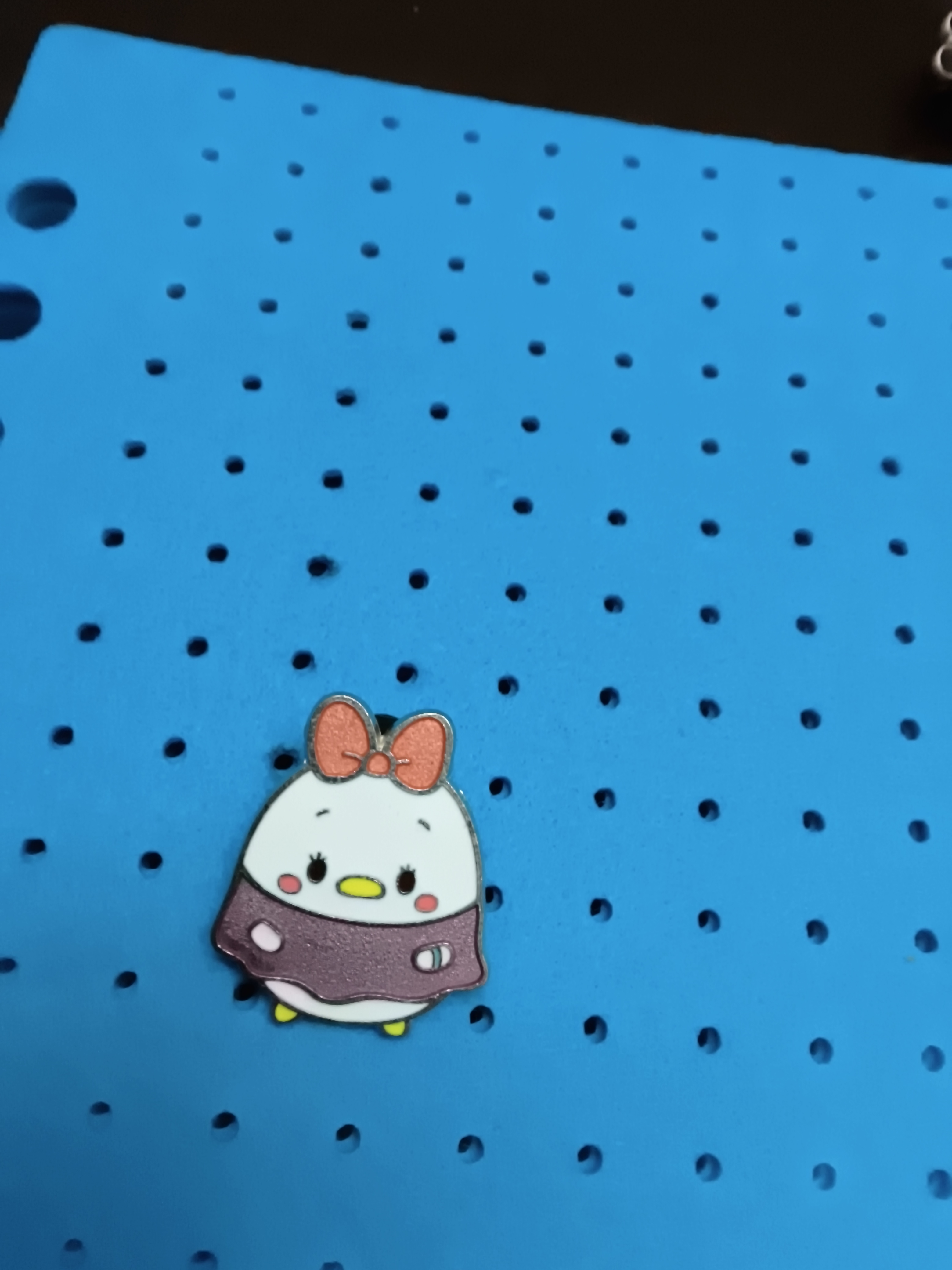 Disneyland Hong Kong Daisy Duck Tsum Tsum Pin 