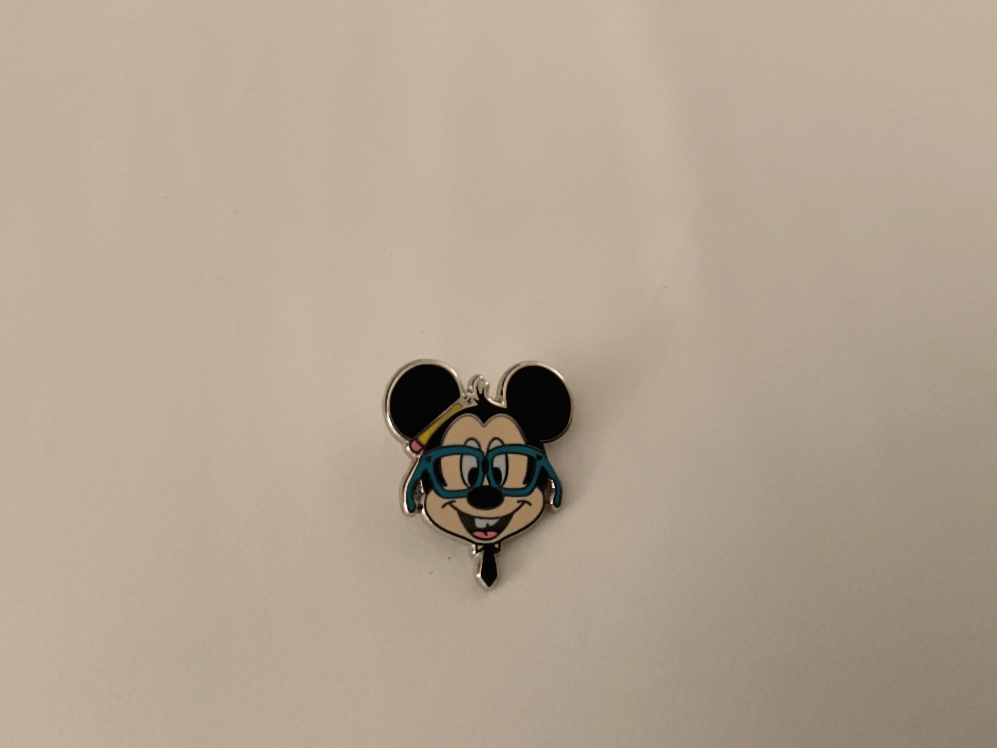 Disney Trading Pin Mickey Mouse Nerd Head