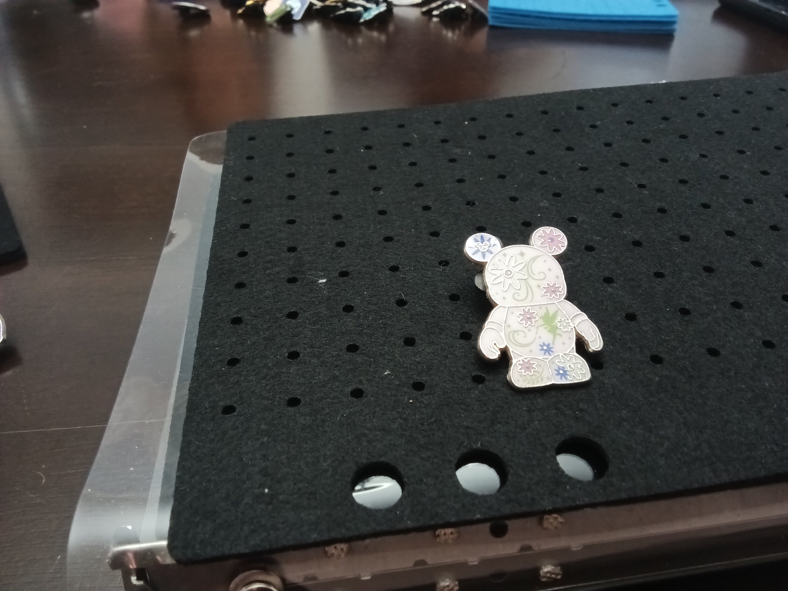 Disneyland Vinylmation pin