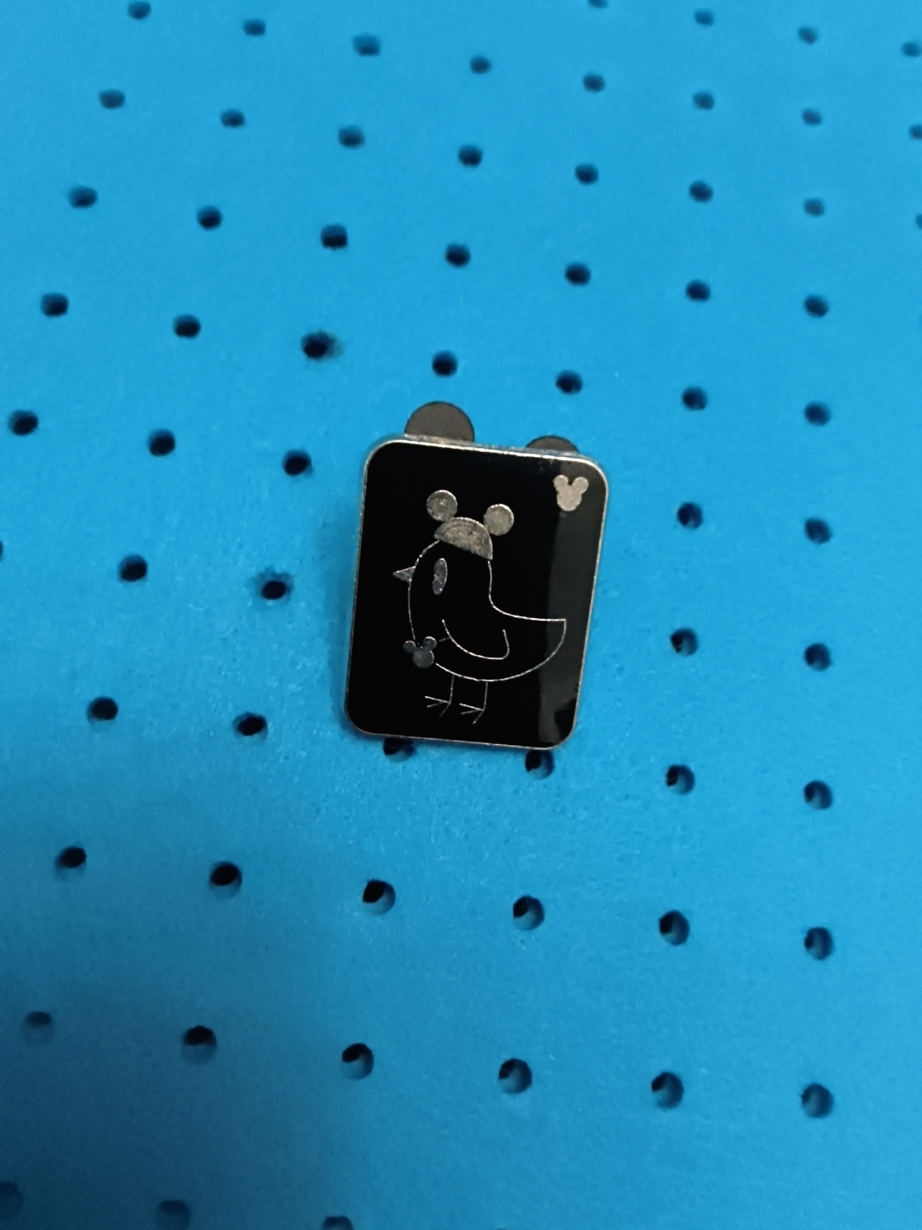 Disney Trading Collector’s Hidden Mickey Black Enamel Silvertone Rectangle w Cut