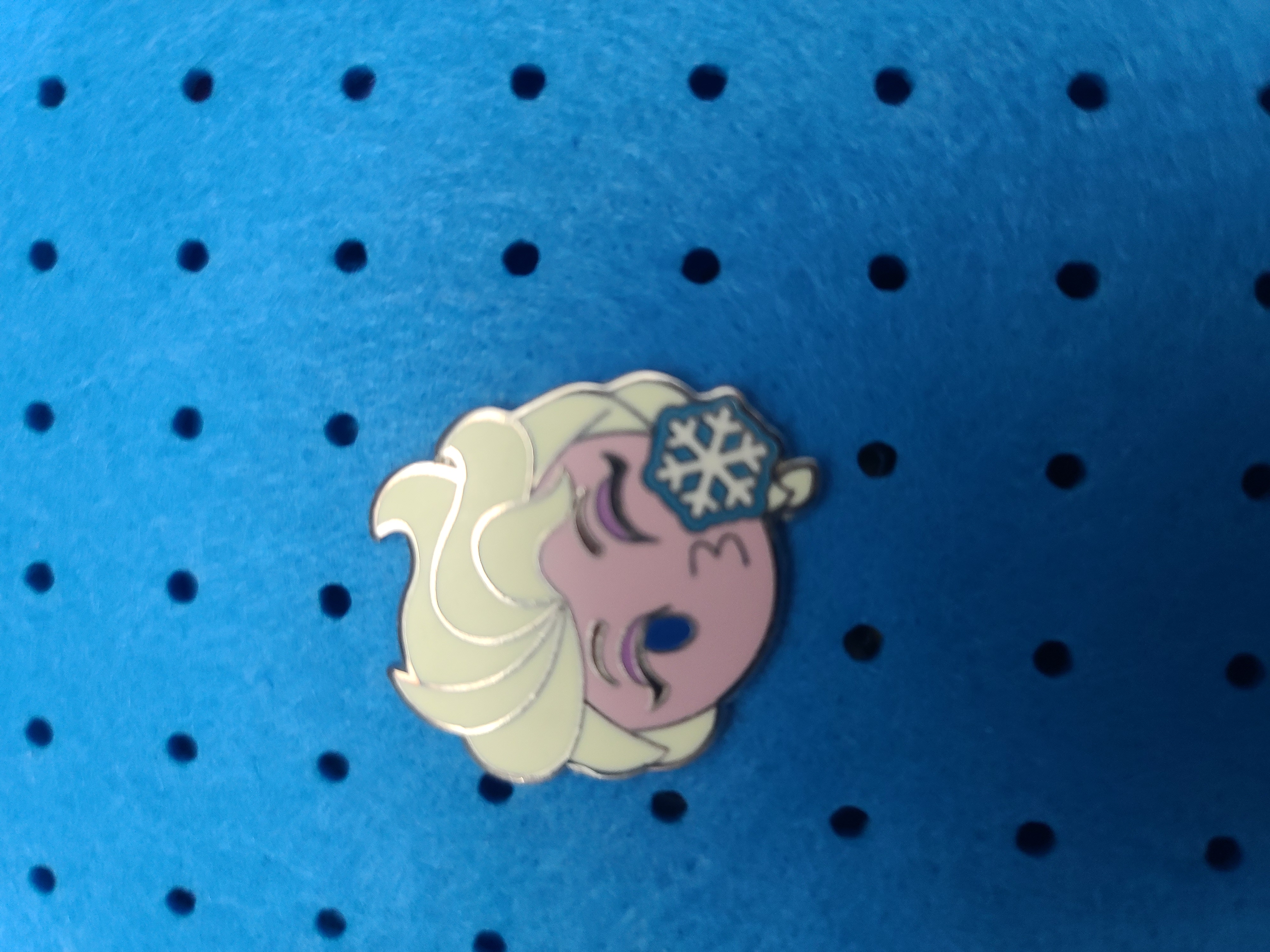 Disney Trading Pin Elsa From Frozen Metal Collectible Lanyard Lapel Pin