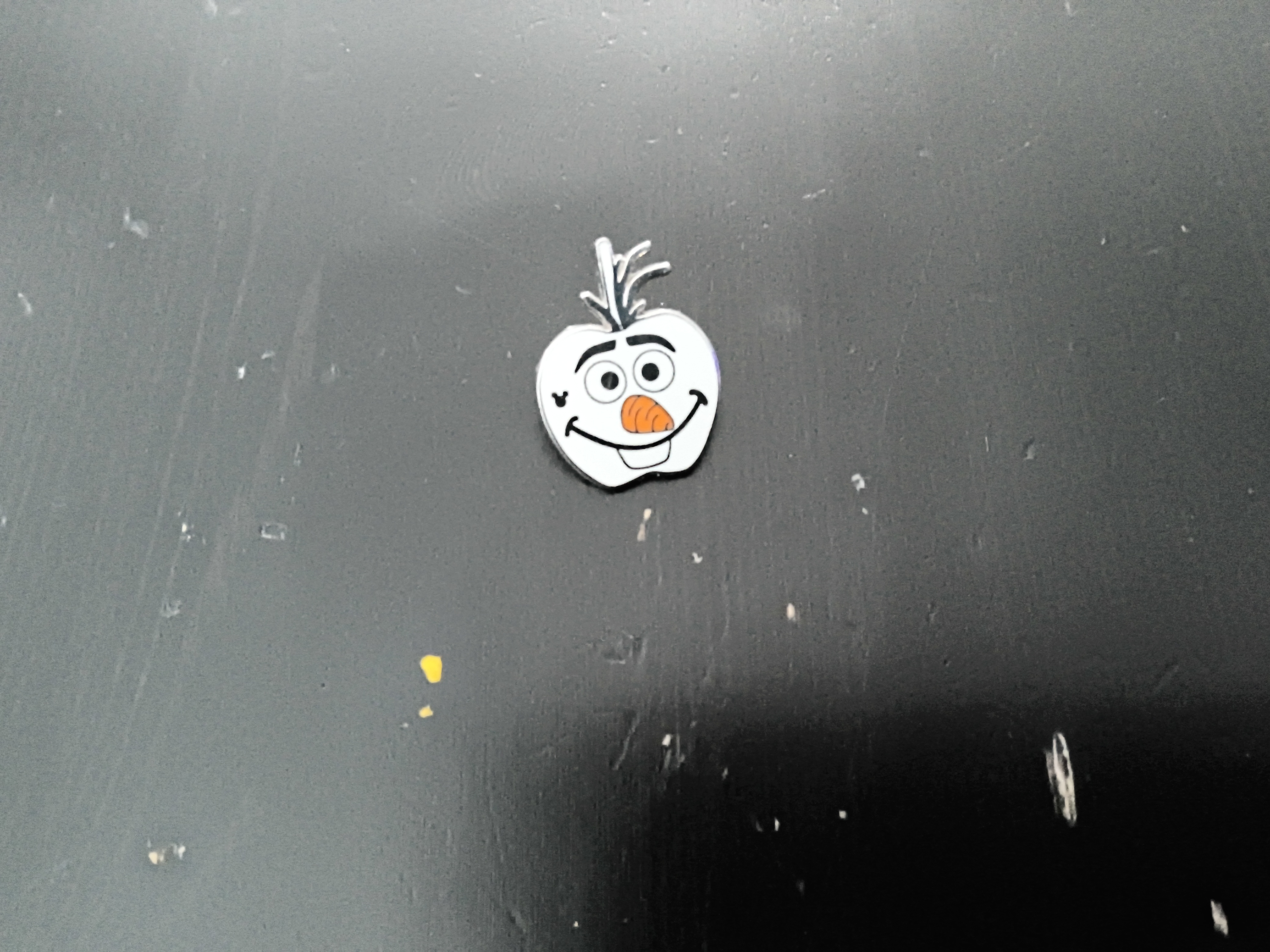 Disney Character Series Apples Olaf Frozen 2015 Lapel Pin Hidden Mickey Collect