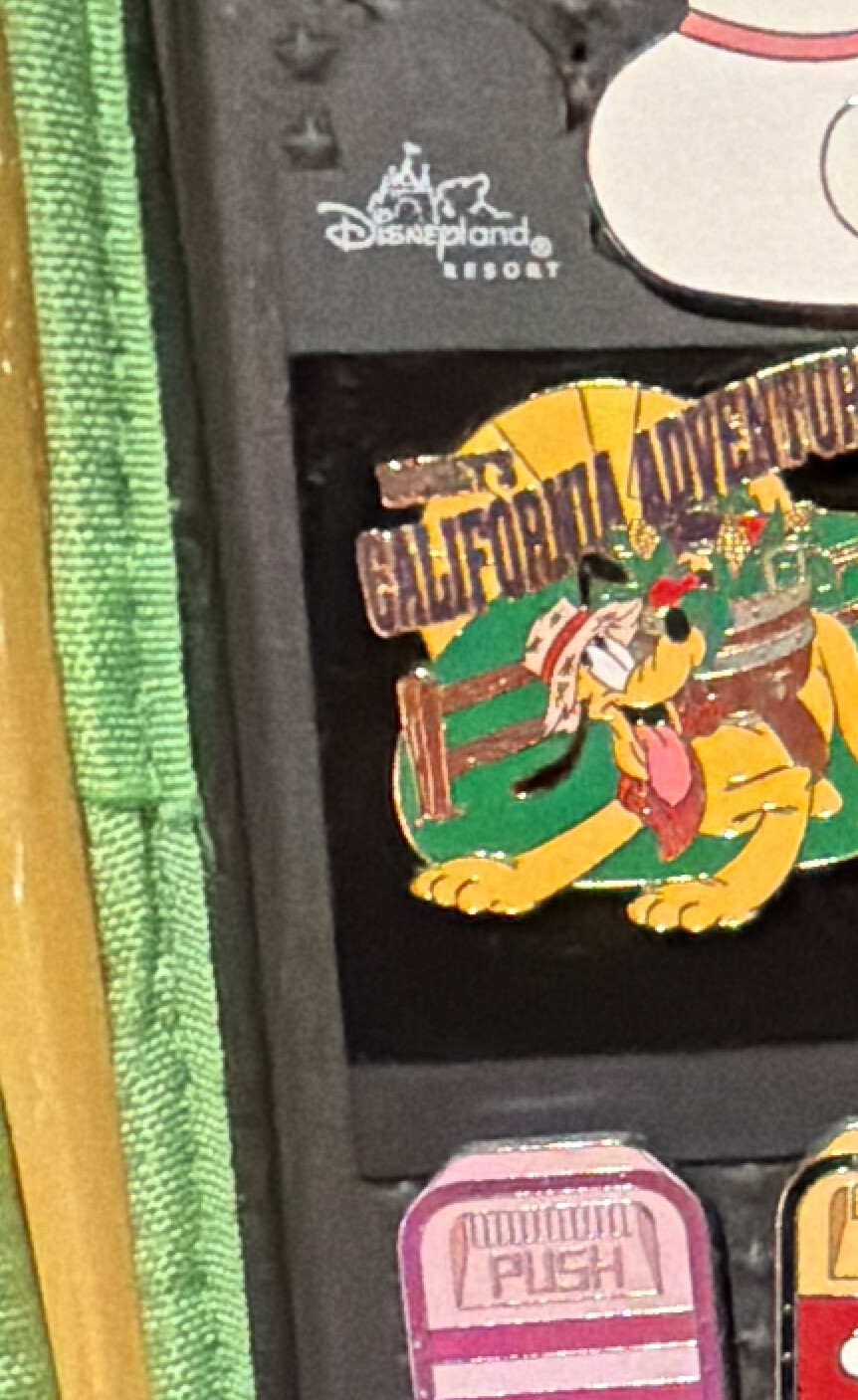 DISNEY Pin Mickey Donald Goofy & Pluto Grizzly Peak California Adventure 2001