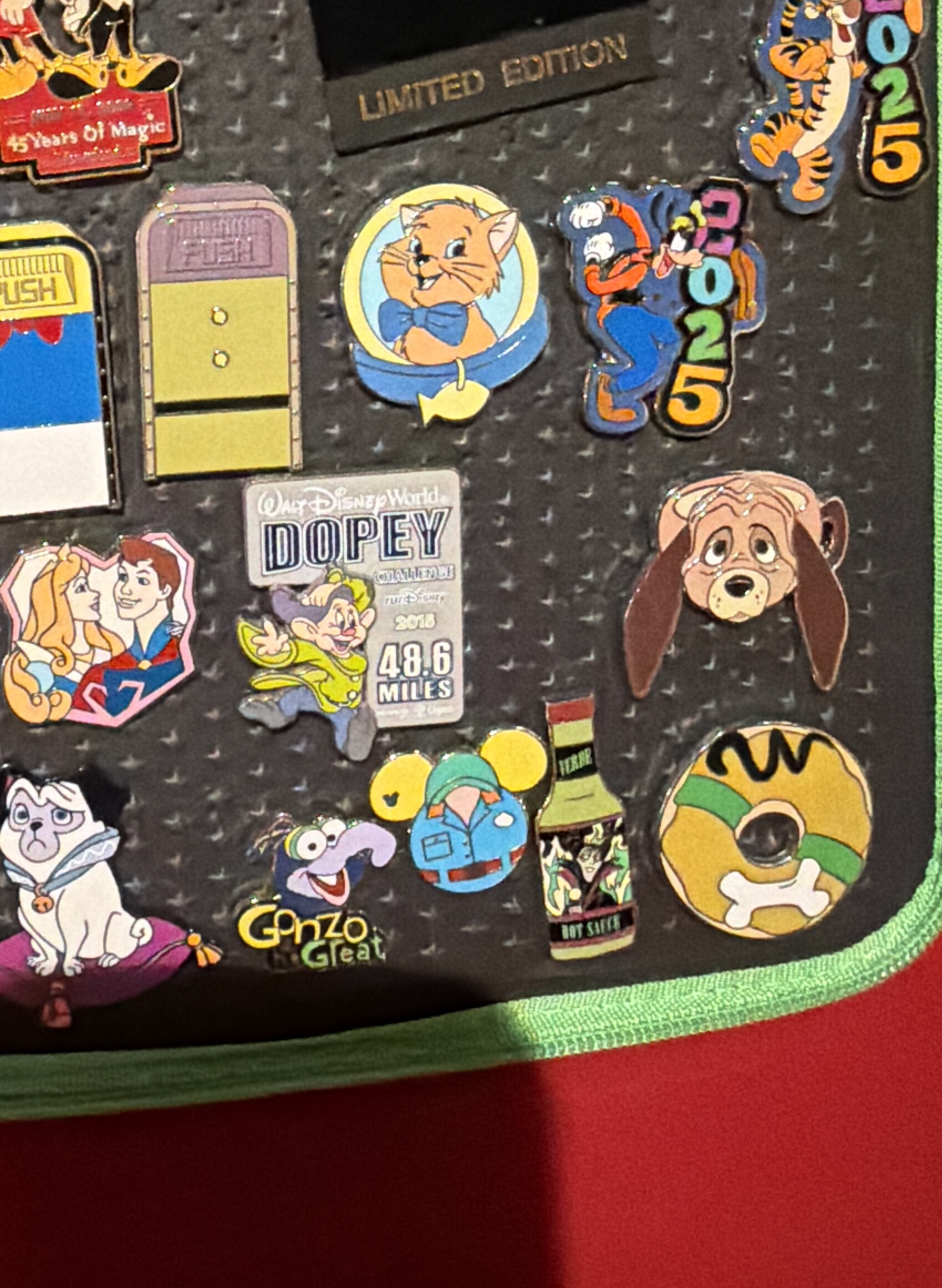 Disney Trading Pins-Lot of 25-No Duplicates