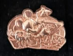 Walt Disney DS Mickey 100 Years of Dreams 1999 Copper Tone Pin (U5:8622)