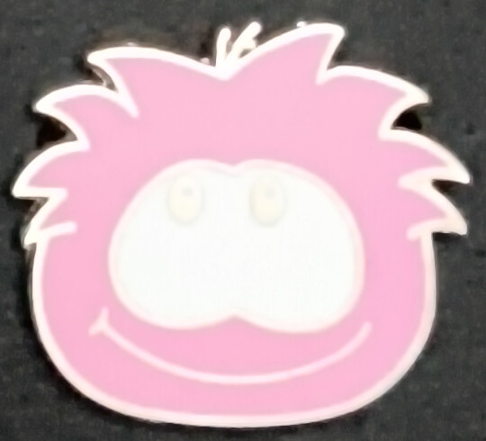 DISNEY Pin Trading ~ Club Penguin ~  Puffles ~ Pink ~ 2009