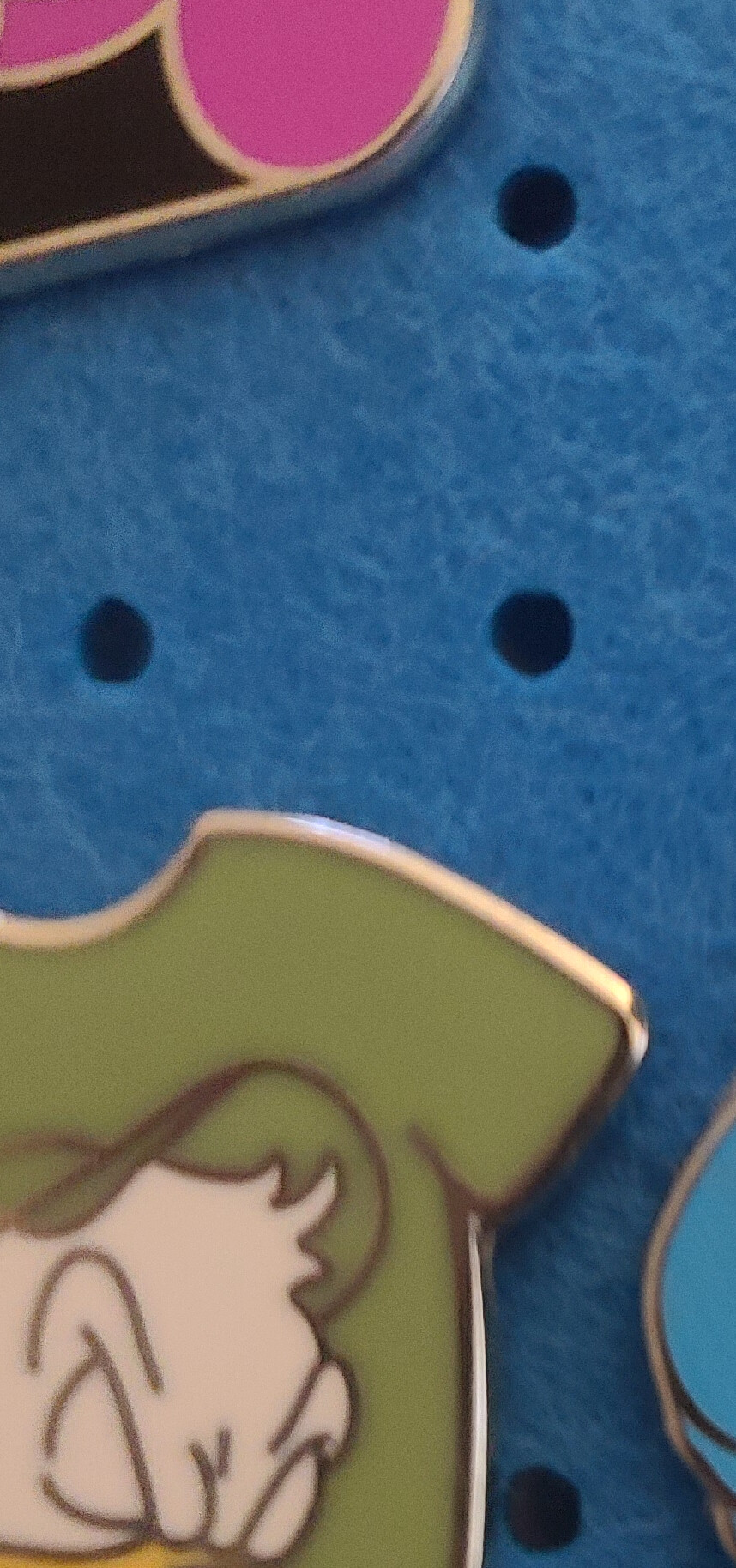 Disney Character Icon Mystery Pin Goofy