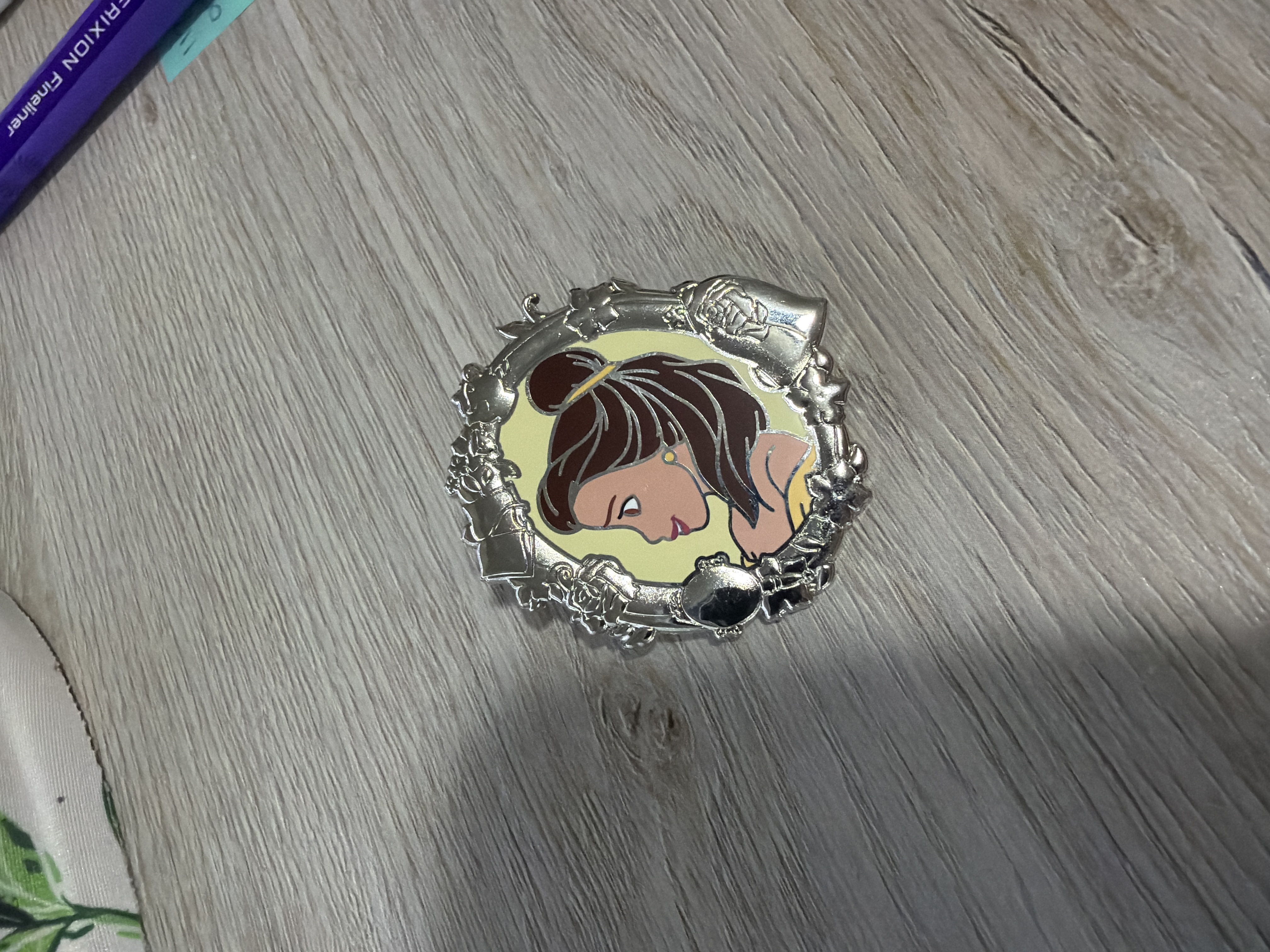 Disney Pin - Moana - Cameo - Side Profile - Silver Frame - Portrait A9